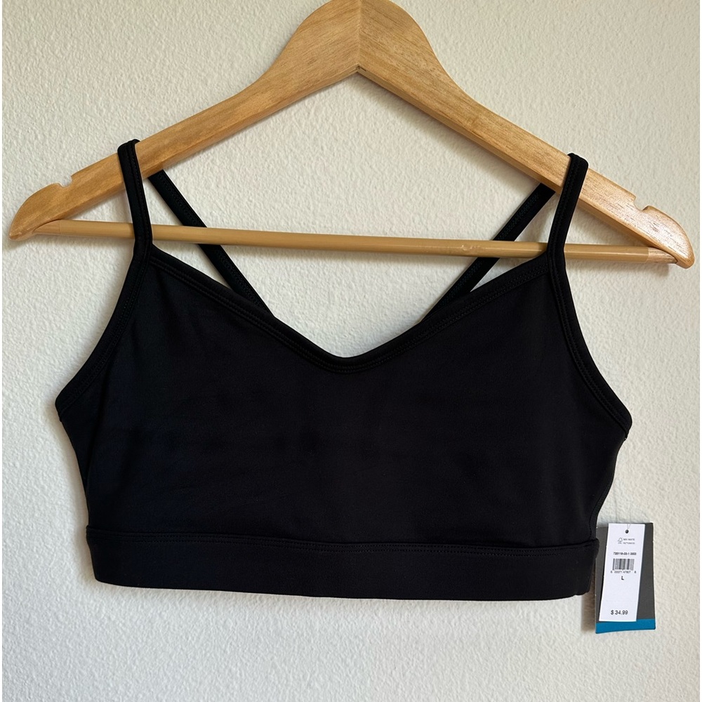 NWT GAP Fit Studio Sports Bra in Black